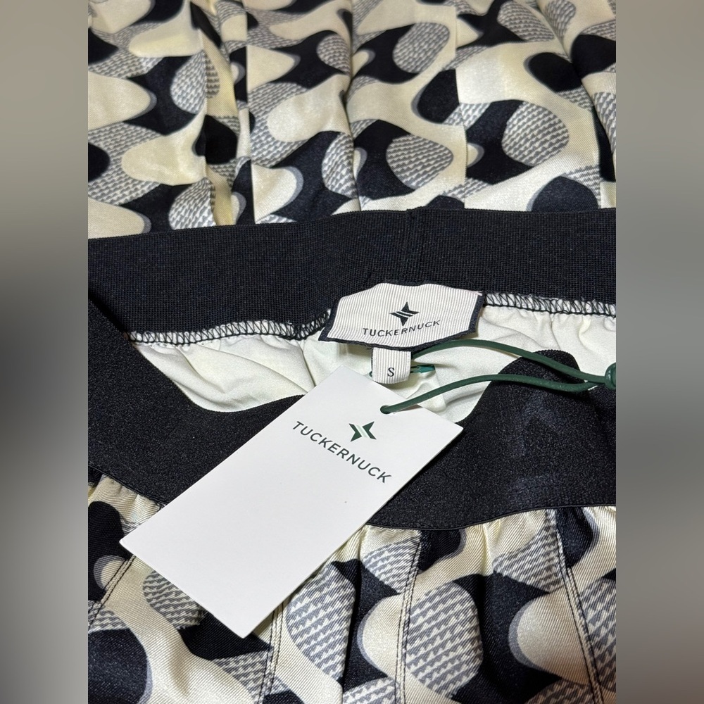 Tuckernuck Domino Geo Kathryn Mini Skirt S NWT Black Ivory Mod - Picture 5 of 8